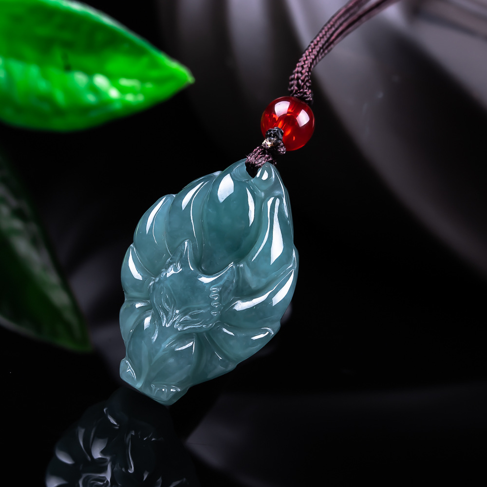 Vintage Fashion Women - Natural Burmese Jadeite Fox Pendant Necklace